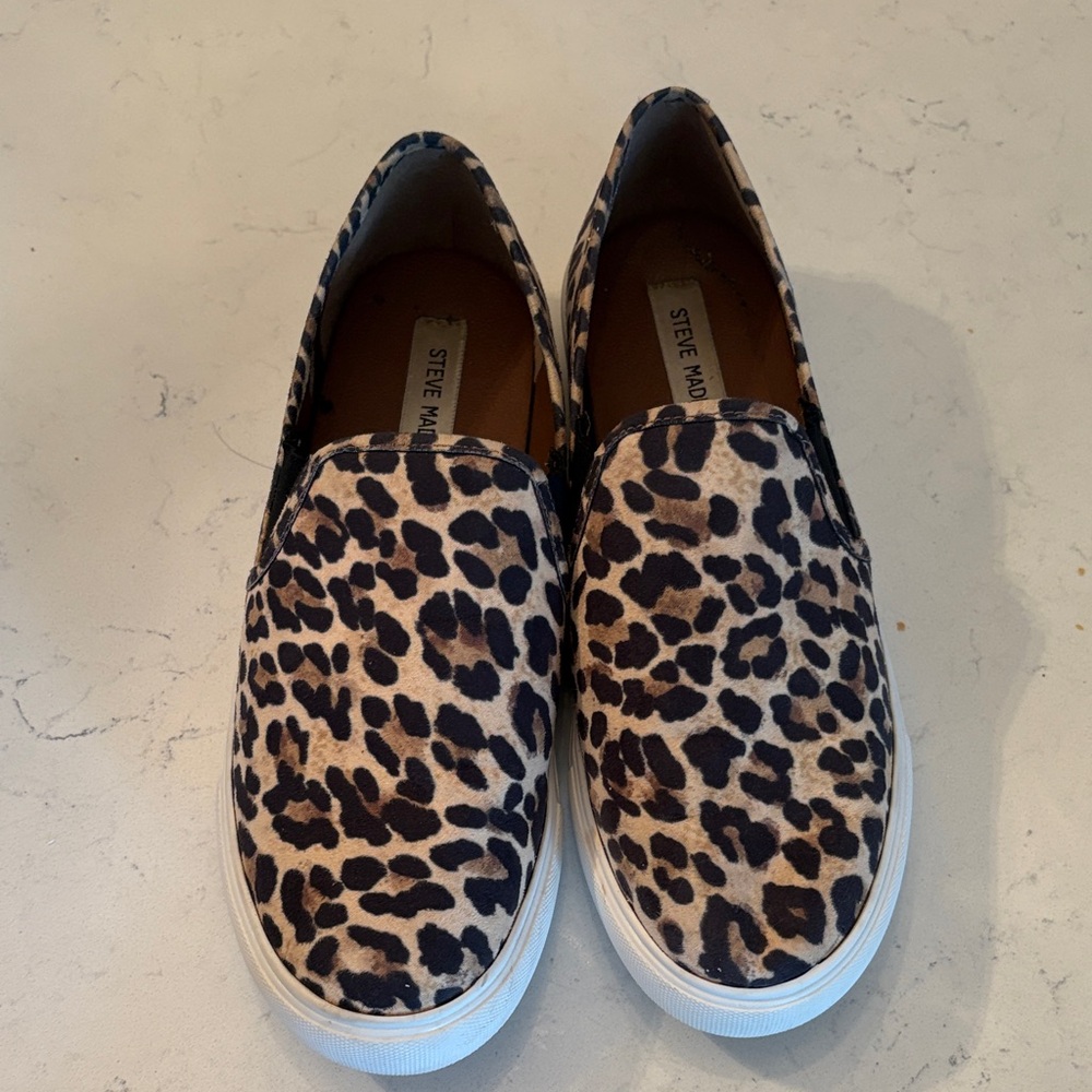 Steve Madden Leopard Print Flats - Picture 6 of 6